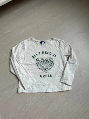 T-shirt all i need is Green