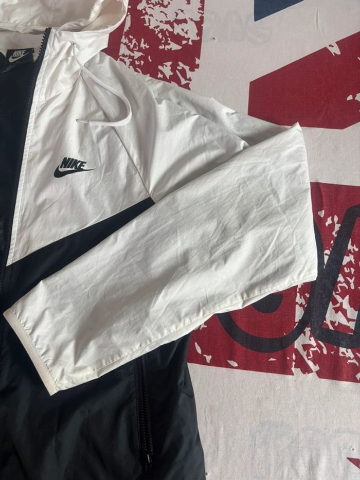 Veste coupe vent Nike blanche et noir taille xs - photo numéro 4