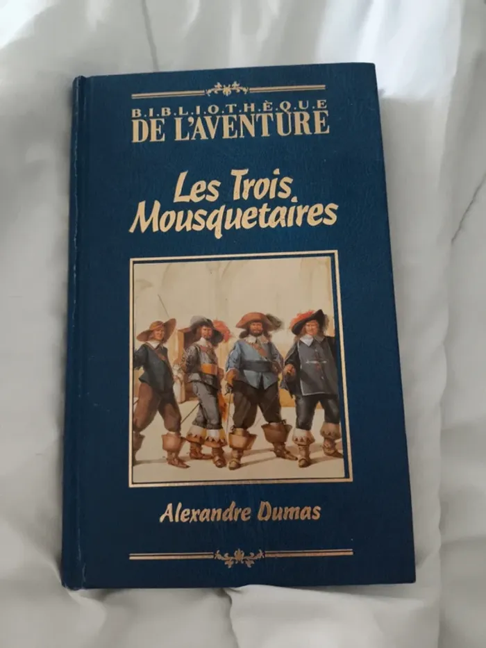 Livre "les trois mousquetaires"