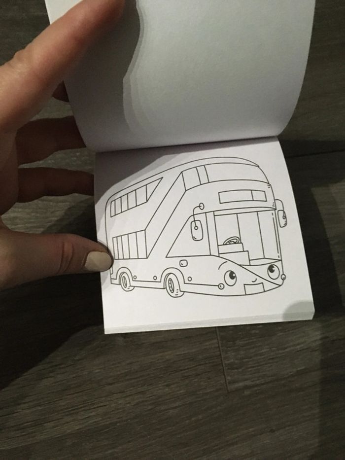 Mini coloriage NEUF. - photo numéro 3