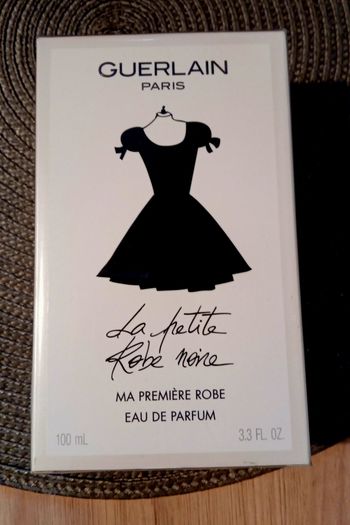 Parfum la petite robe noire