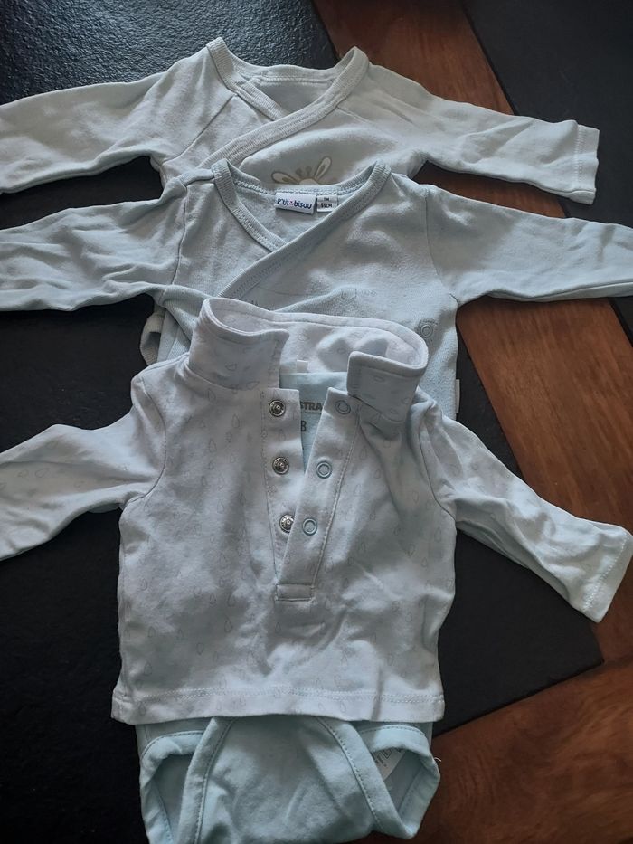 Lot vêtements bébé 1 mois - photo numéro 5
