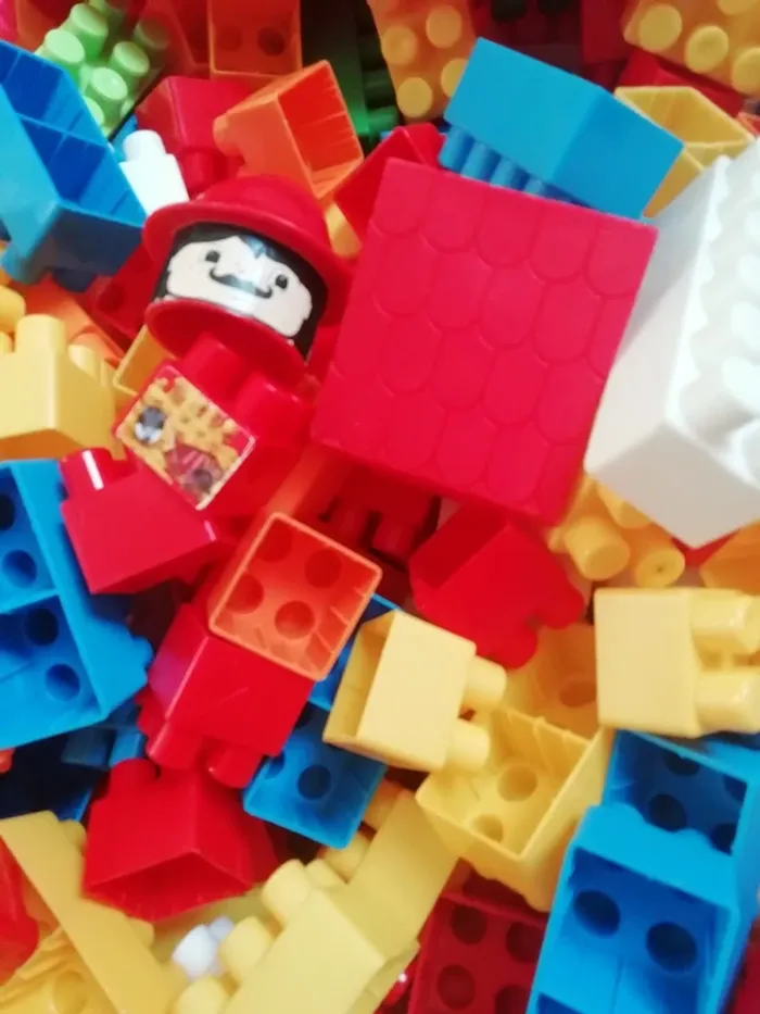 Lego Duplo en vrac + base 300 pièces - photo numéro 2