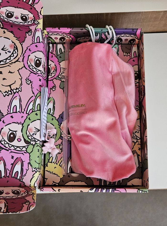 Cup Stanley X Labubu - photo numéro 4