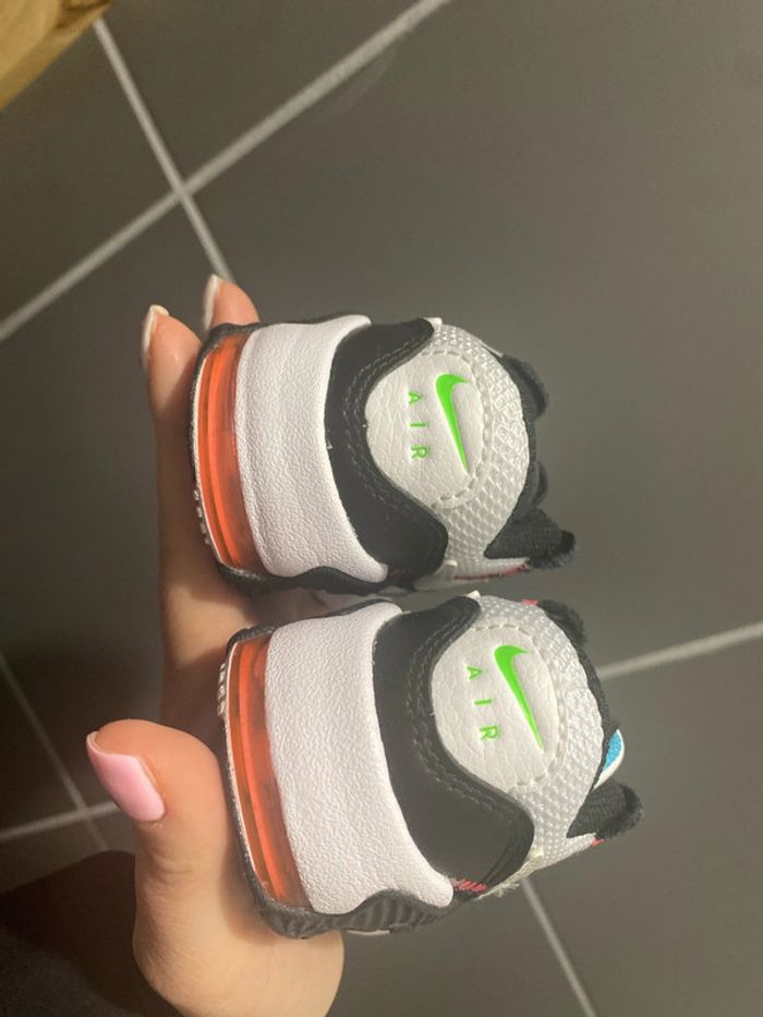 Nike air taille 21 neuve - photo numéro 4