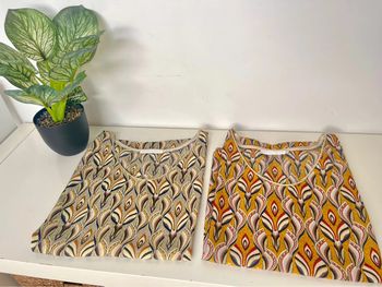 lot de blouse imprimée col dorée 36/38