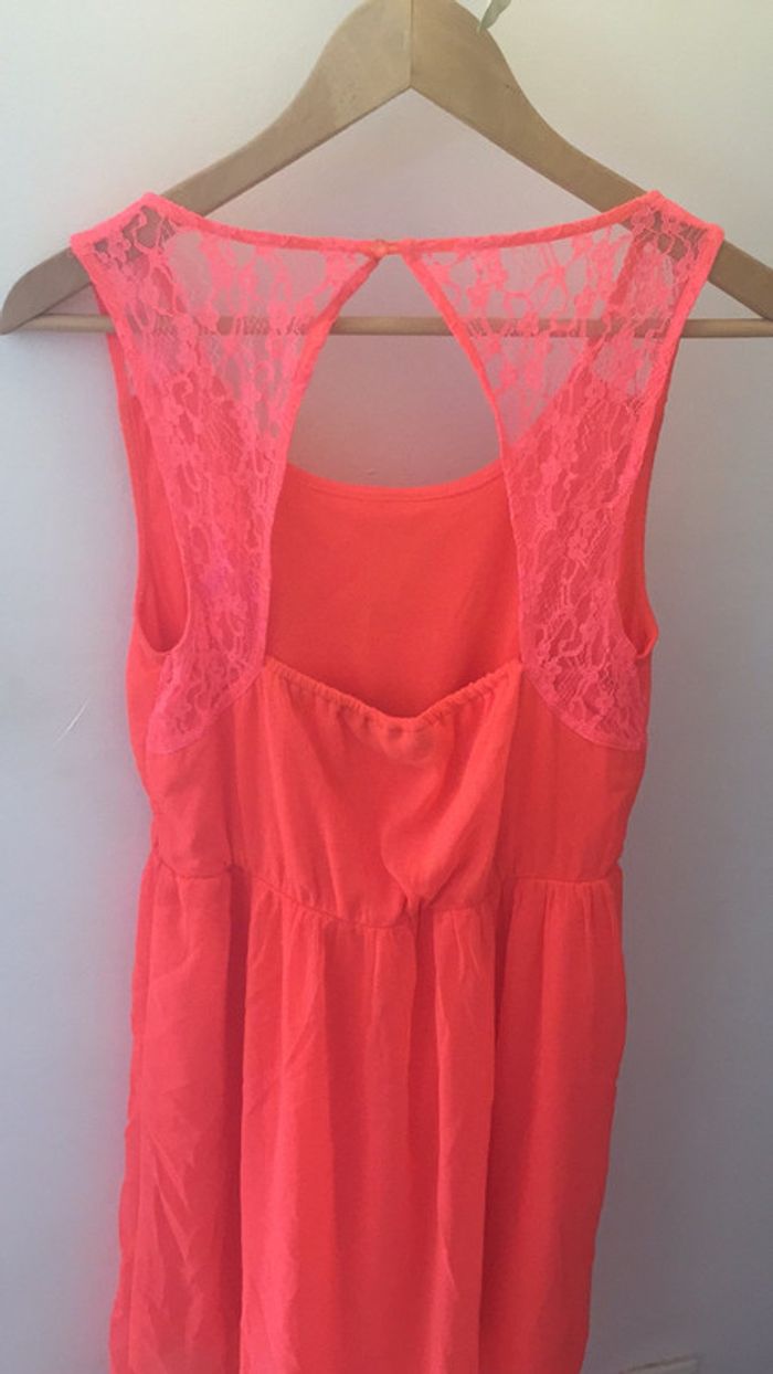 Magnifique robe rose fluo décolleté dos taille 38 - photo numéro 4