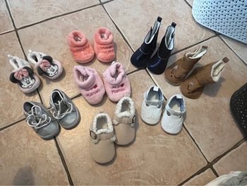 Lot chaussures fille