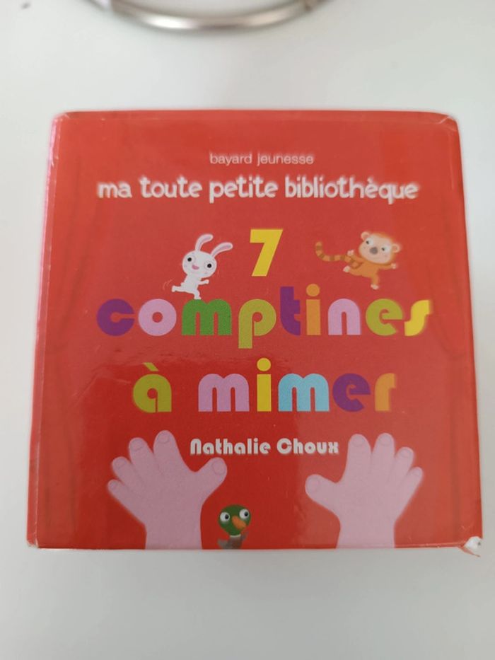 Ma toute petite bibliothèque 7 comptines à mimer