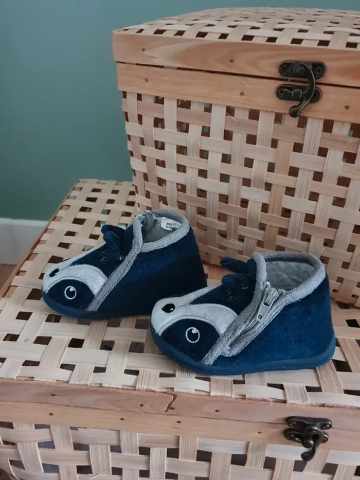 Chaussons bleus - photo numéro 3