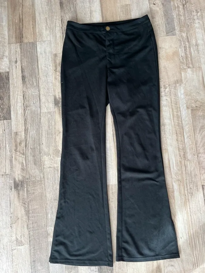 Pantalon noir évasé - photo numéro 2
