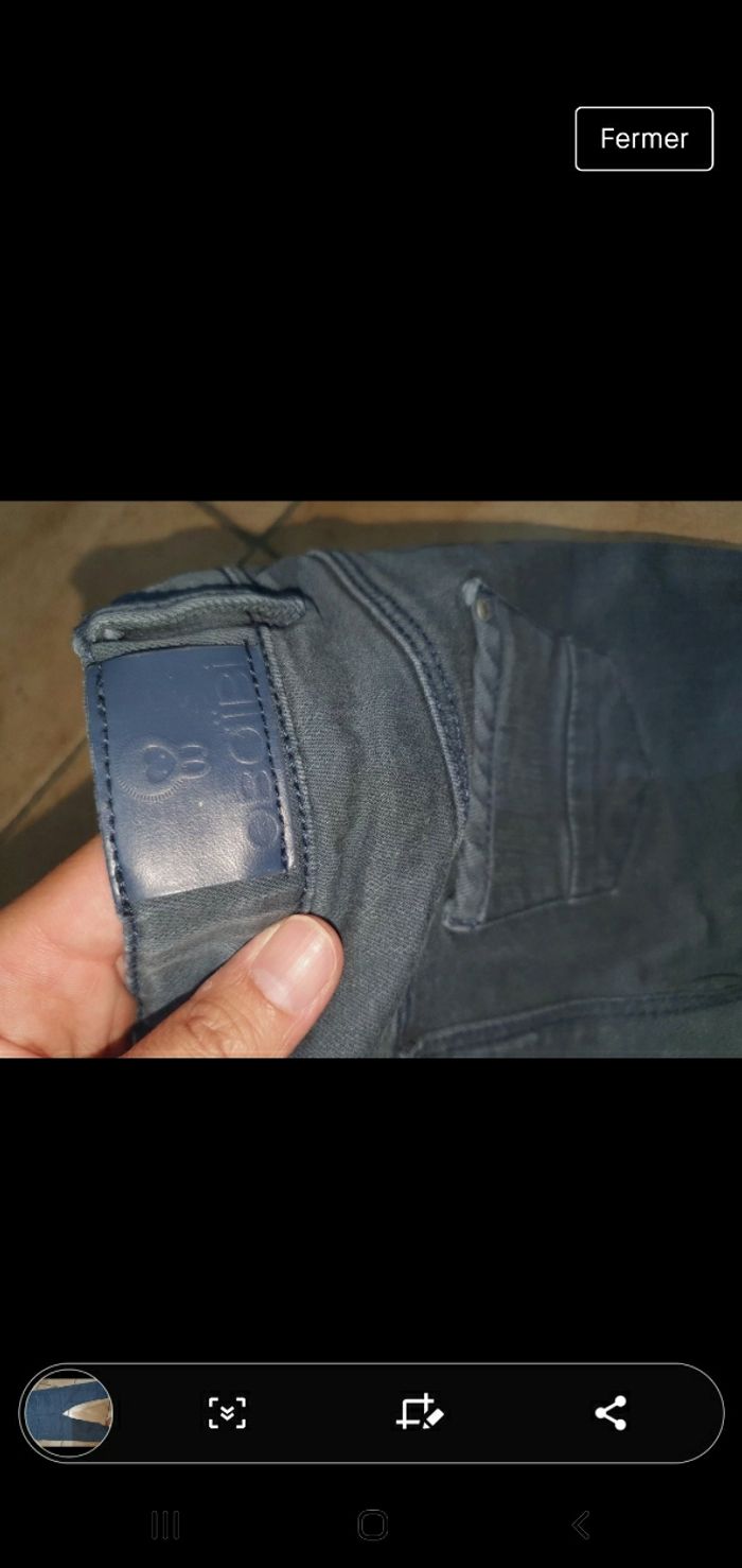 Jean plus tee-shirt - photo numéro 3
