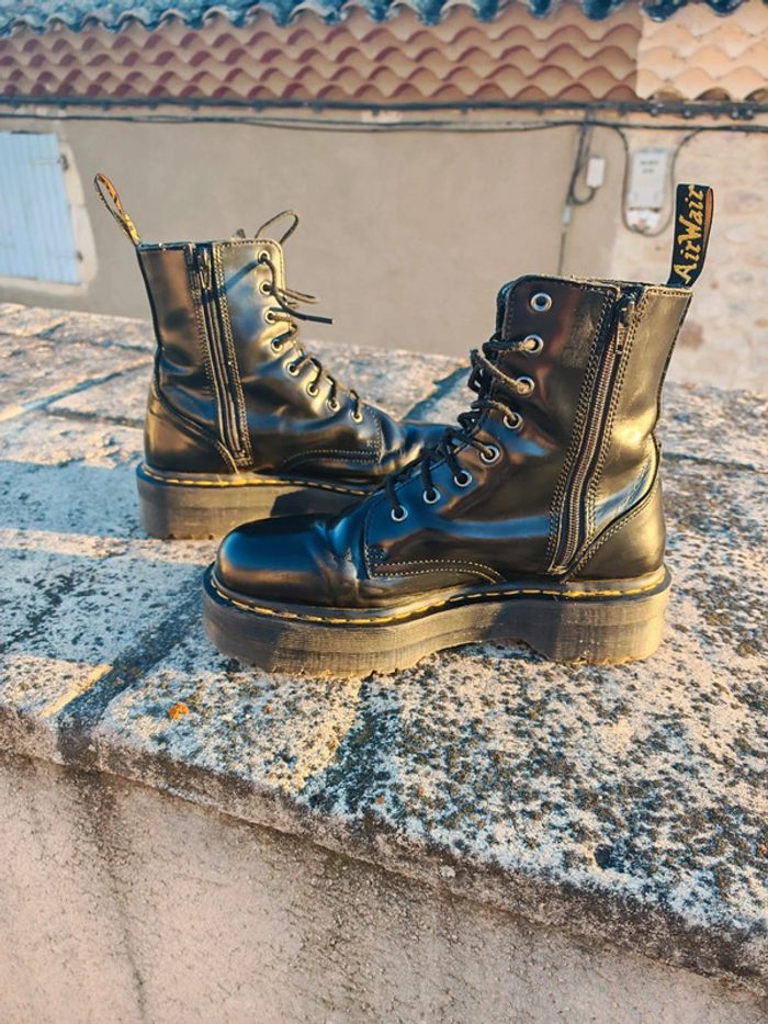 Bottes Dr. Martens Jadon en cuir noir, taille 42.