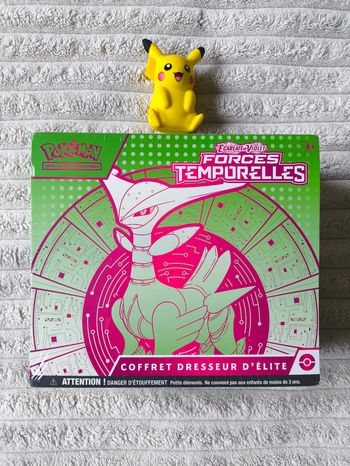 Élite Trainer Box pokémon Force Temporelles scellé