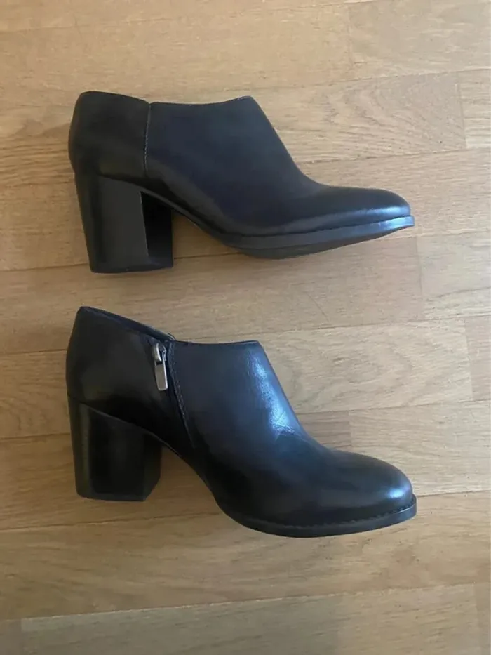 Bottines à talon Clarks taille 39 neuves - photo numéro 4