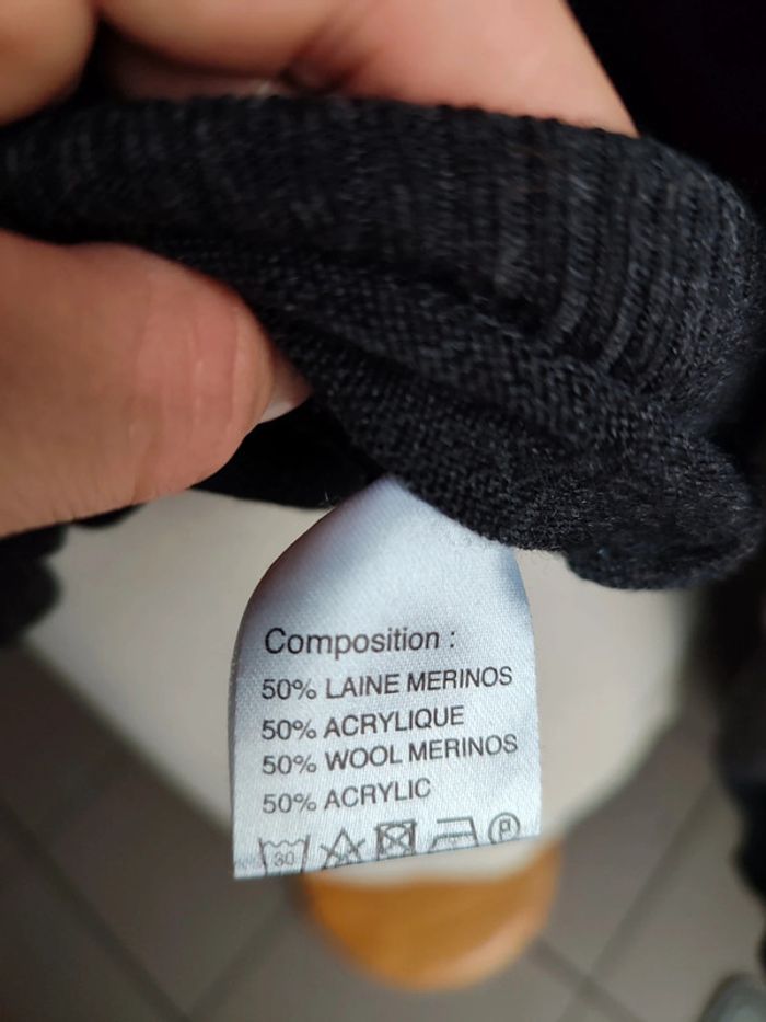 Pull fin col V - photo numéro 3