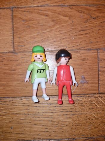 Lot de 2 personnages playmobil