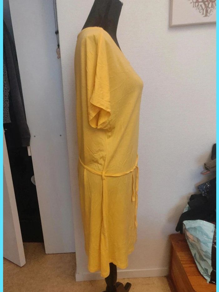 Jolie robe 42/44 - photo numéro 3