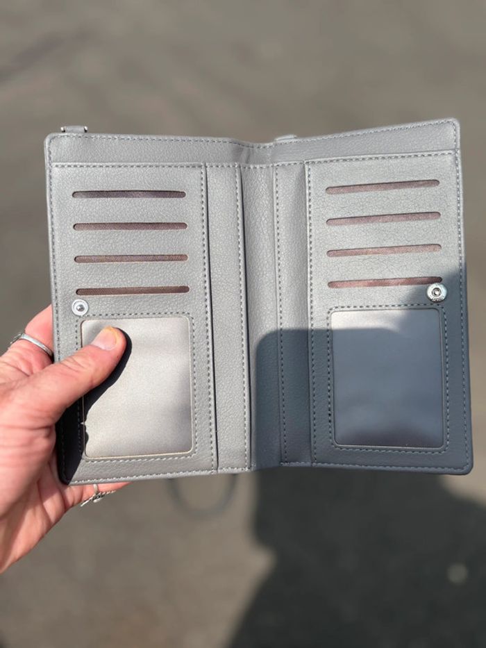 Pochette grise - photo numéro 2