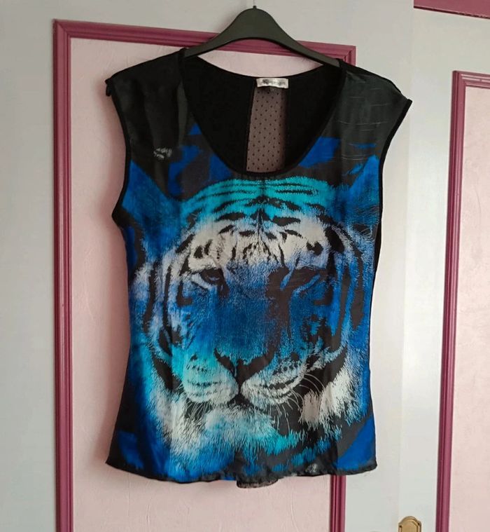 Haut noir bleu motif "Lion" T.L(40) - photo numéro 2