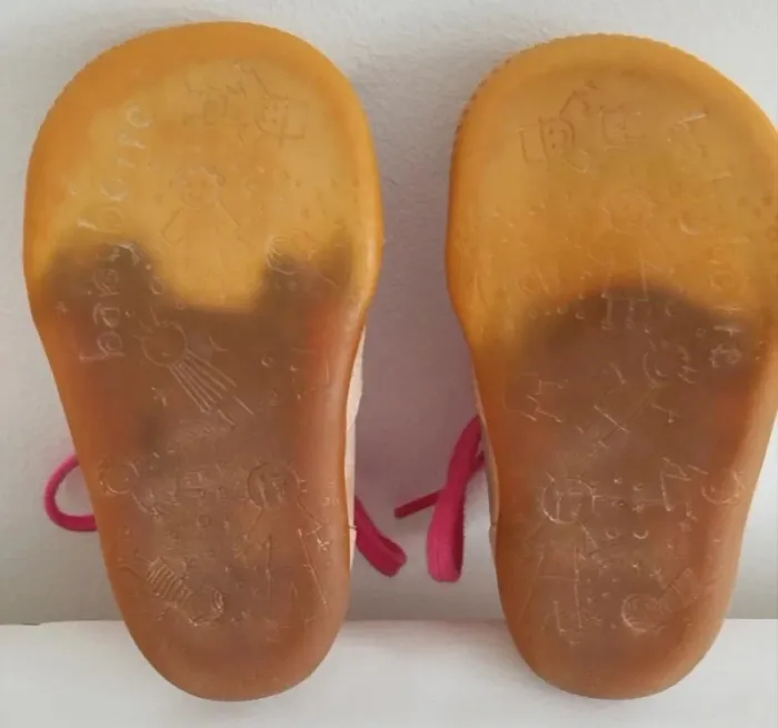 Chaussures premiers pas doré et rose Babybotte taille 17 - photo numéro 4