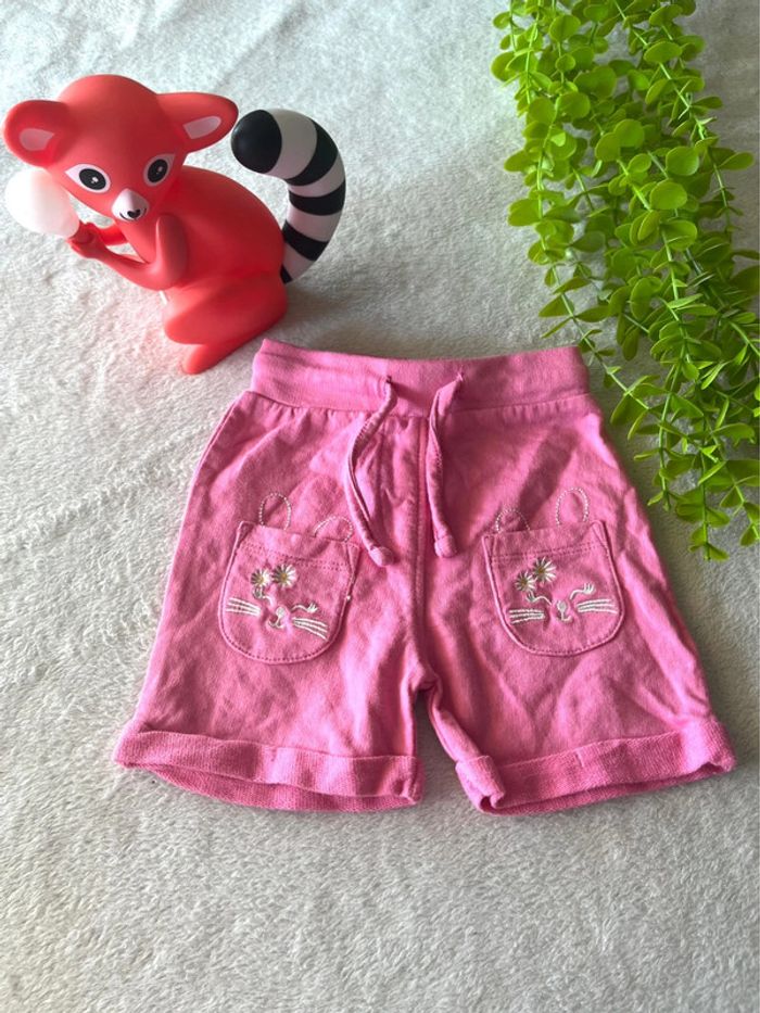 Très beau short pantacourt pour bébé fille