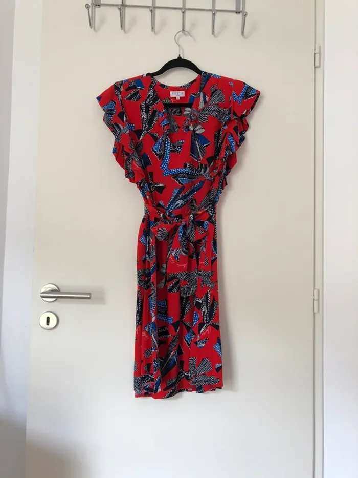 Robe à volants rouges à motifs noeuds Claudie Pierlot taille 38