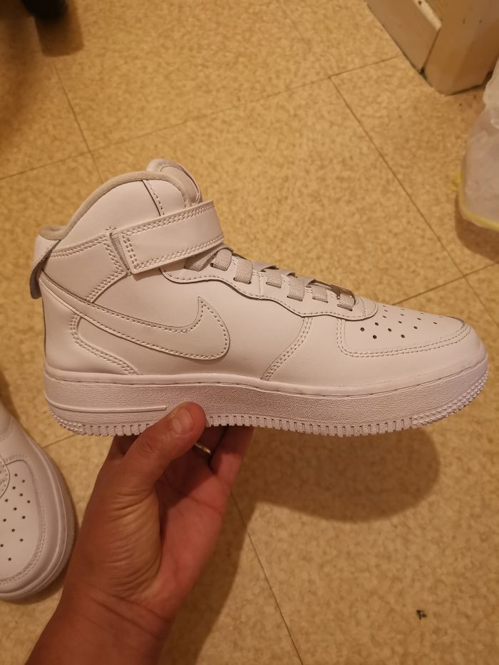Basket Nike Air Force 1 MiD taille 37.5. - photo numéro 4