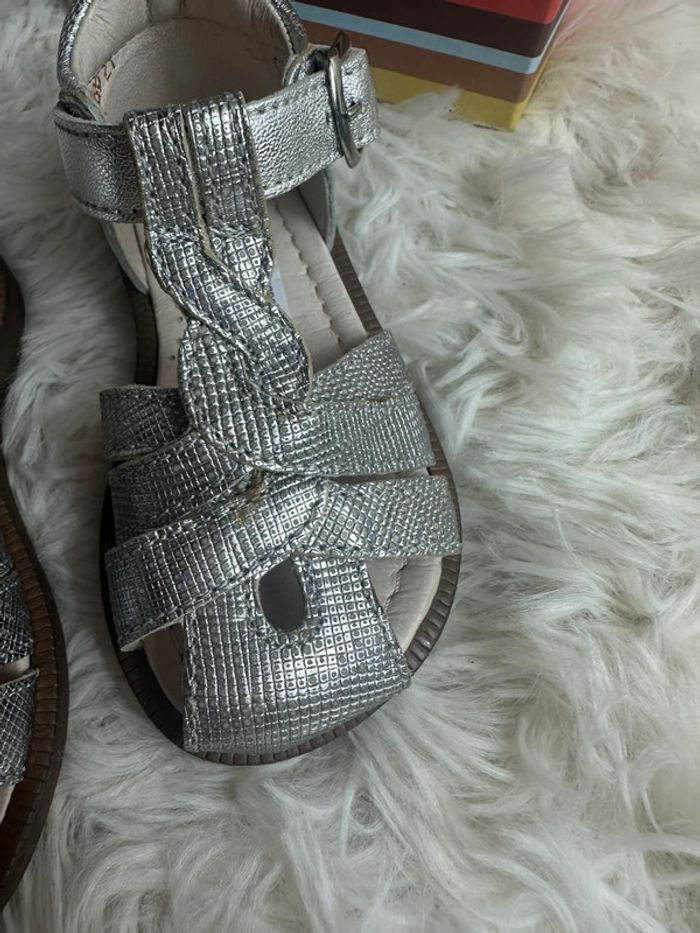 Paire de sandales argentées Romagnoli taille 21 - photo numéro 2