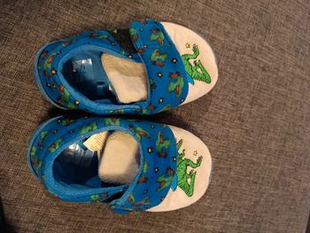 Chaussons Primark Dinosaures tout doux taille 28