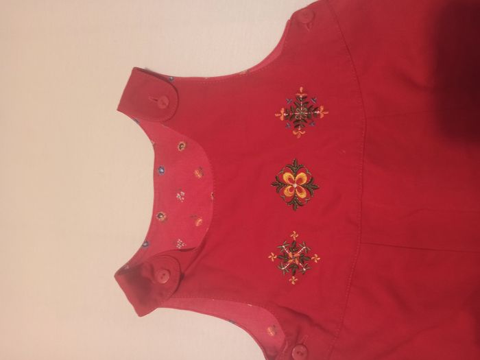 Robe sergent major rouge très jolie - photo numéro 5
