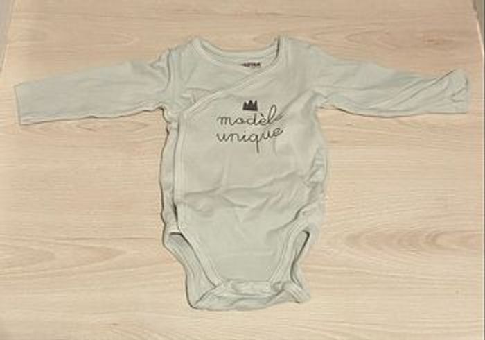 Bodies 3 mois x2