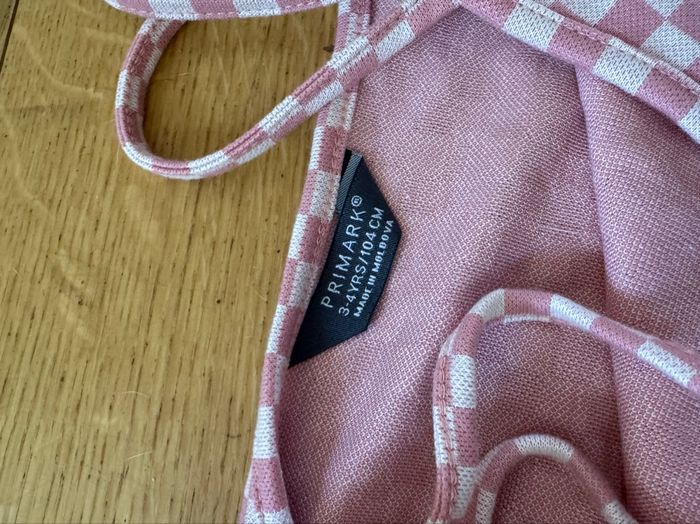 Robe rose et blanche - photo numéro 2