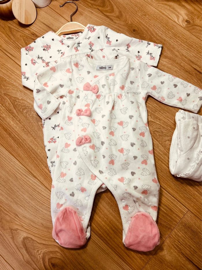 Taille 3 mois lot de 3 pyjamas velours fille Gemo blanc rose * étoiles fleurs cœurs * 🎀 - photo numéro 3