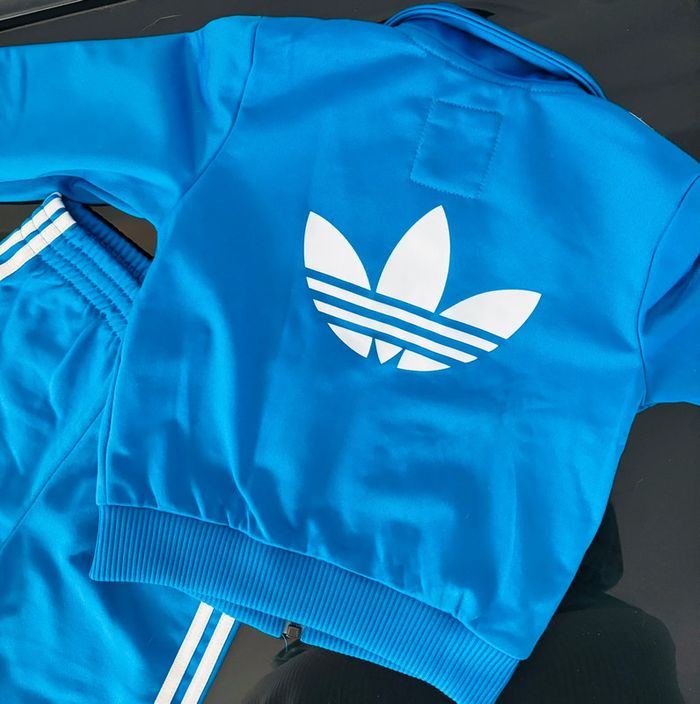 Ensemble Adidas 💙 Taille 12 mois - photo numéro 4