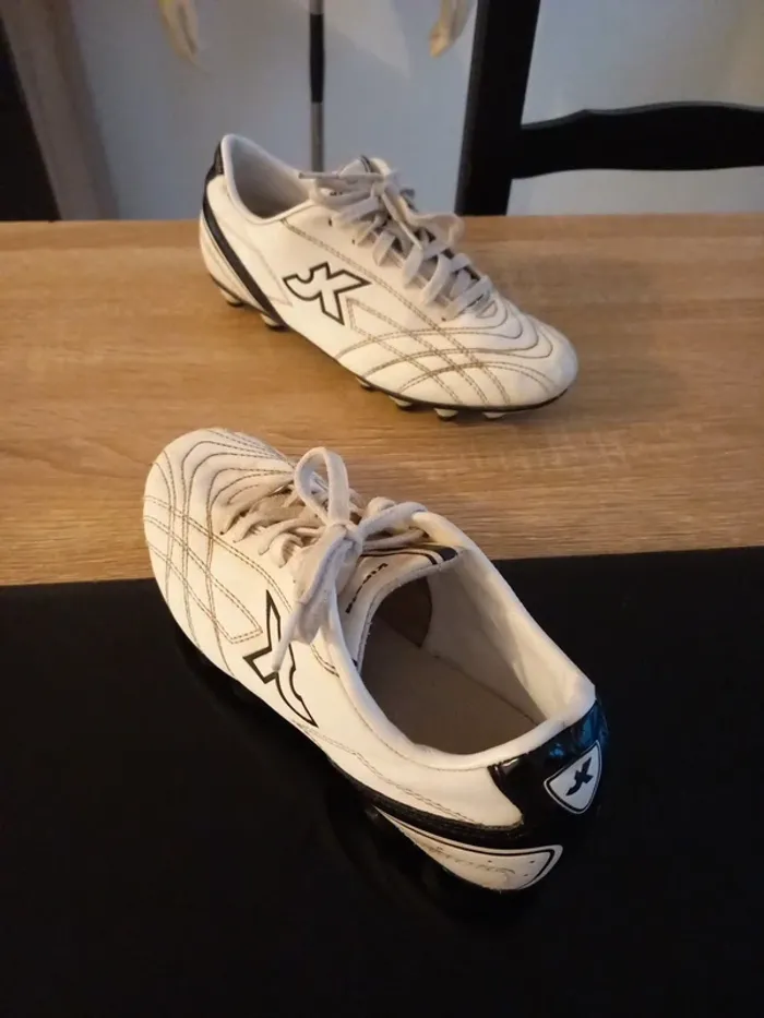 Chaussures de foot 35 - photo numéro 4