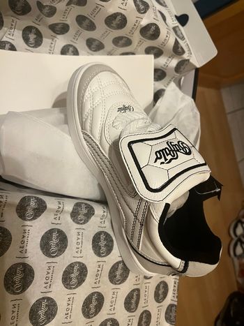 Baskets Buffalo soccer 37 neuves 