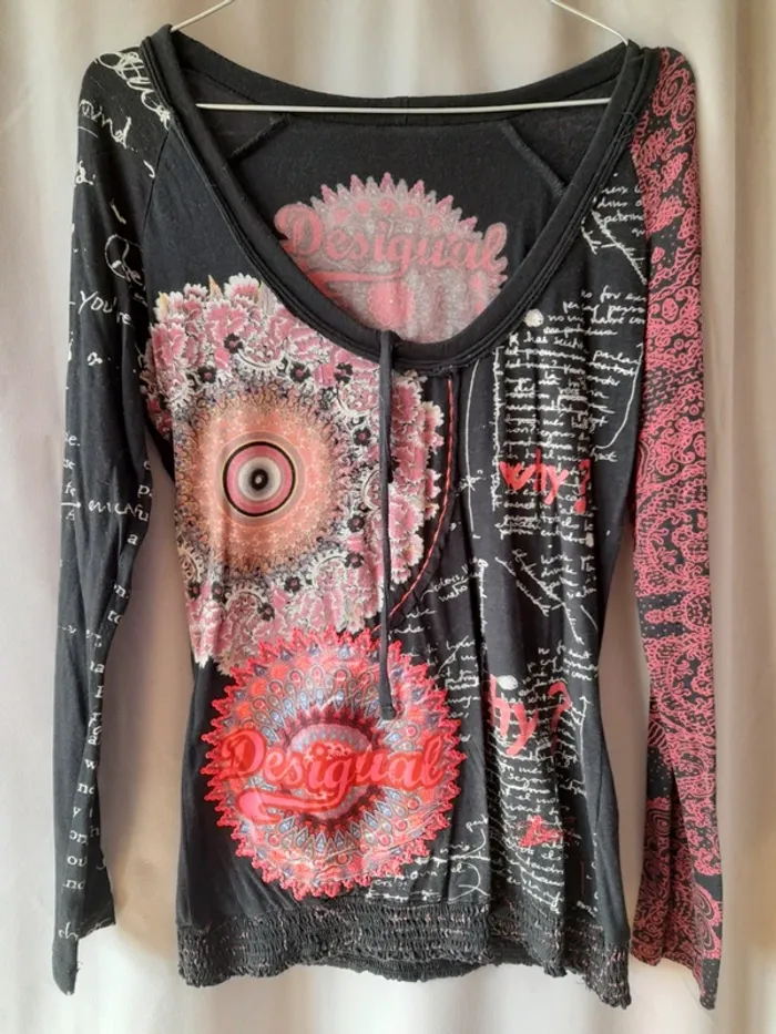 T shirt manches longues desigual.taille M