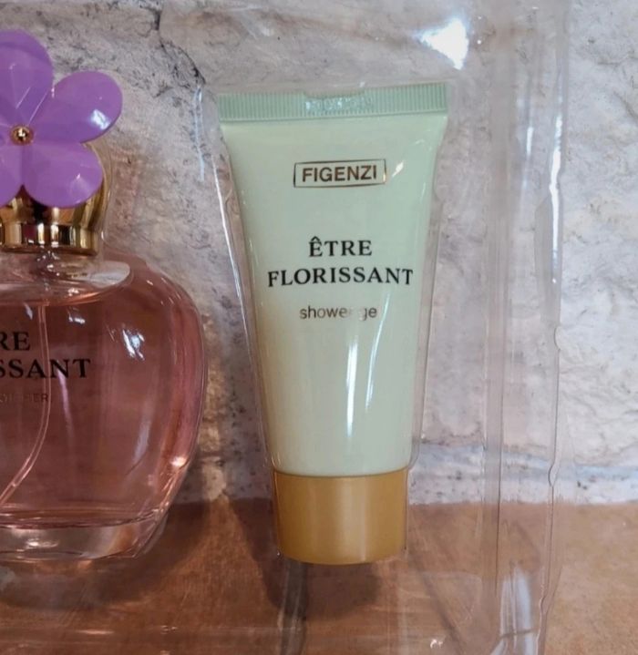 Superbe coffret parfum femme neuf - photo numéro 7