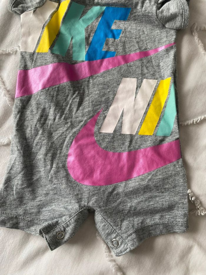 Très jolie barboteuse bébé fille Nike - photo numéro 5