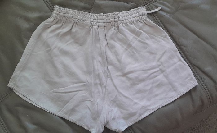 Short fille - photo numéro 2