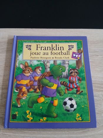 Livre Franklin joue au football 