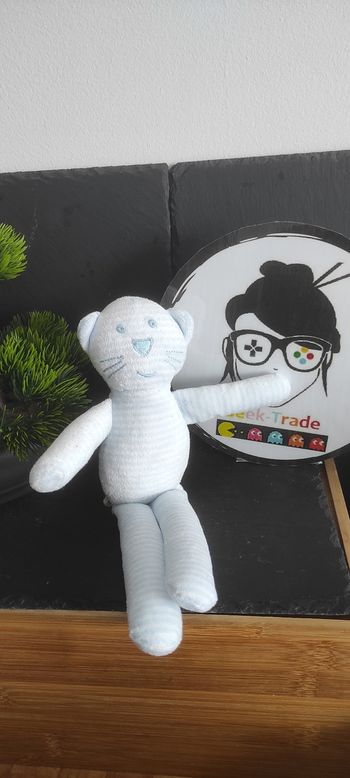 peluche doudou bout'chou monoprix chat rayé rayure bleu blanc pantin moustache