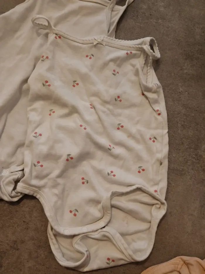 Lot de 3 bodies à bretelles 92cm H&M - photo numéro 4
