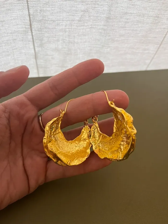 Créoles effet feuilles d’or martelées - photo numéro 8