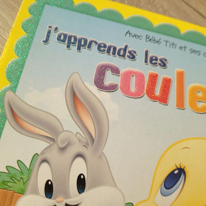 Livre J'apprends les couleurs avec bébé titi et ces amis. Looney tunes - photo numéro 2