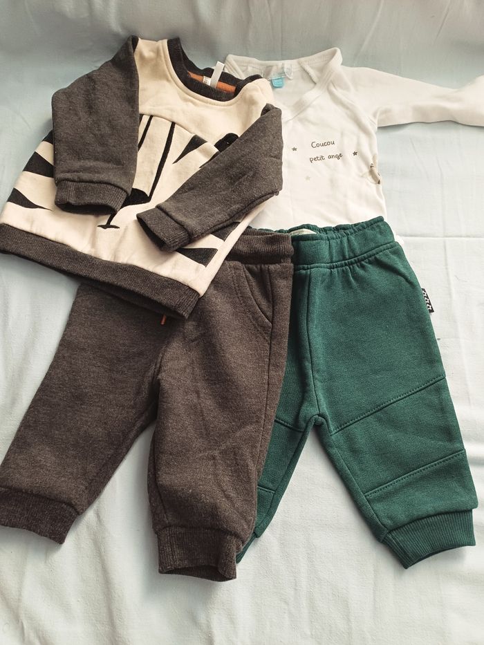 Lot vêtements bébé neuf - photo numéro 2