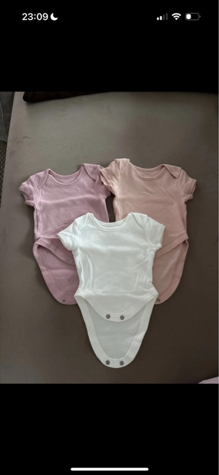 Lot de 3 Bodys Rose Lila et Blanc - Taille 1 mois - photo numéro 7