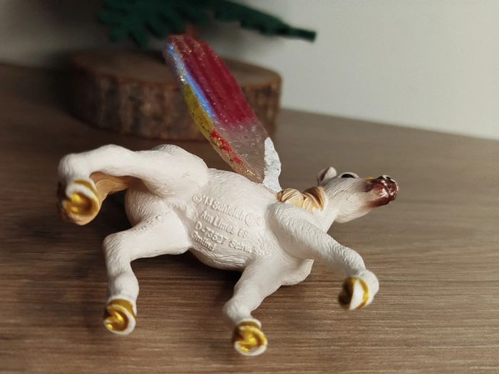 Schleich Figurine Animal imaginaire Bayala jeune licorne Pégase - photo numéro 5