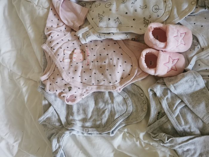 Lot pyjama grenouillère et bodies - photo numéro 8